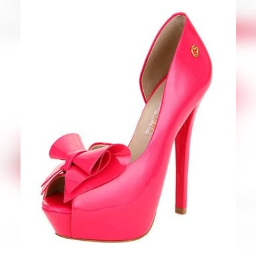 Carmen steffens - Picture 1 of 4